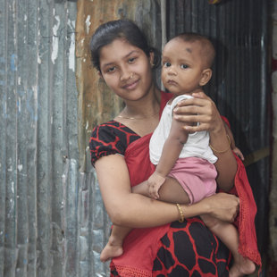 Young mother, Koral Slum, Dhaka